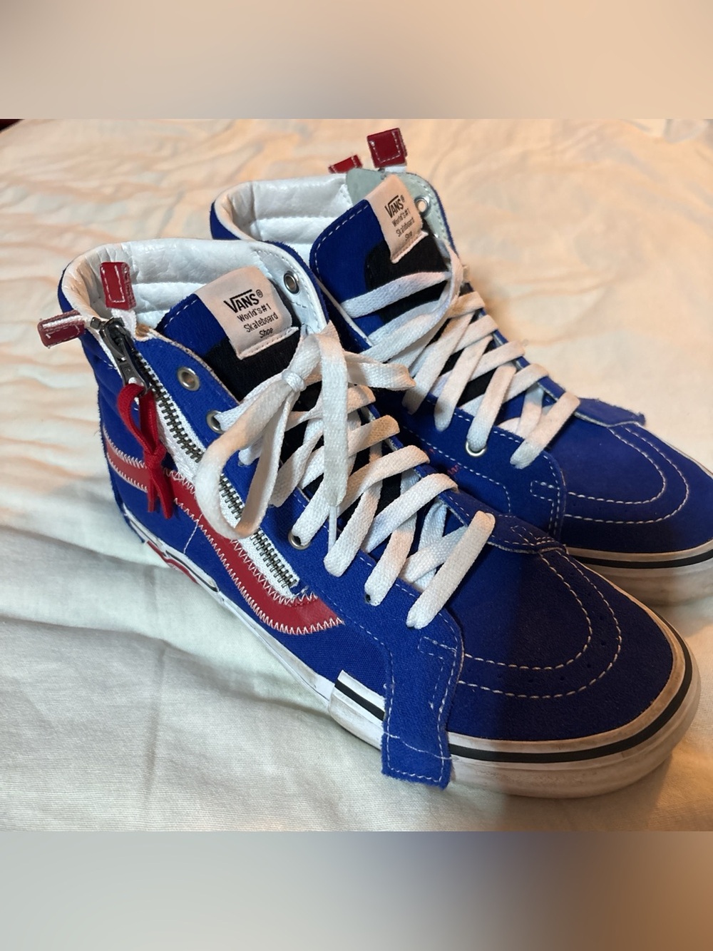 Vans off the wall sk8-hi reissue cap. ‘Surf the Web’